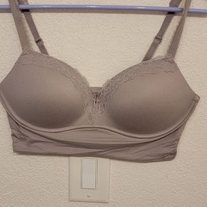 Victoria Secret, padded no wire bra, size 36C. Like new.